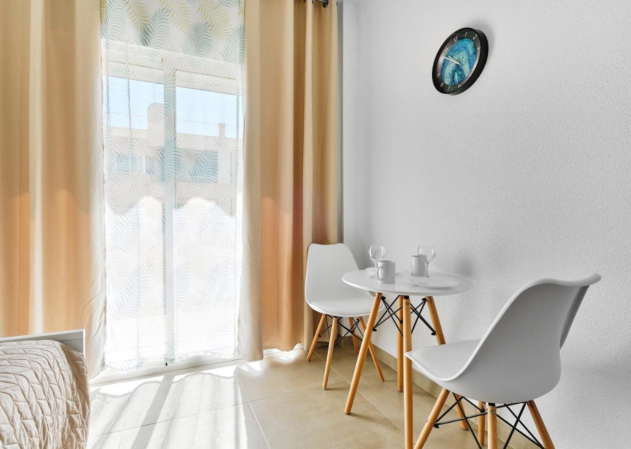 Ferienwohnung Estudio La Loma Torrevieja Exterior foto